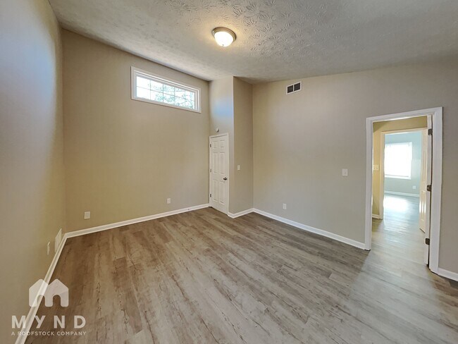 Building Photo - 2616 Fieldstone View Ln SE