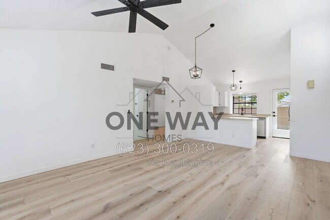 Building Photo - 5704 E Aire Libre Ave