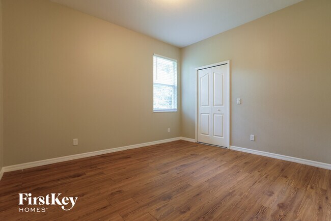 Building Photo - 2786 Trilby Ave