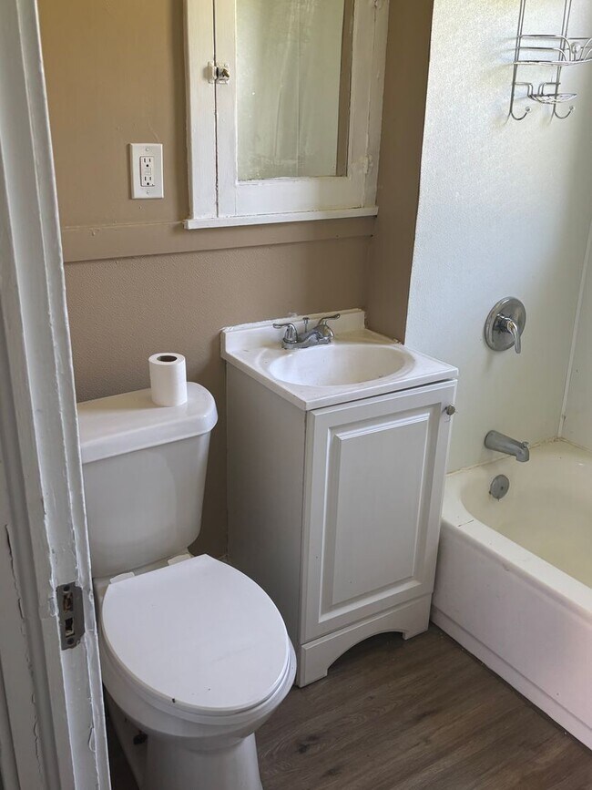 Building Photo - SECTION 8 and EDEN Accepted!! Newly Renova...