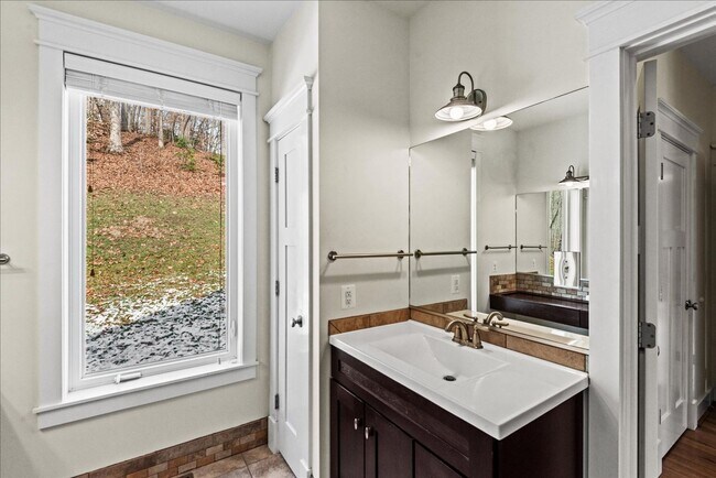 Building Photo - 2 Bedroom 3 Bath is Stafford, VA