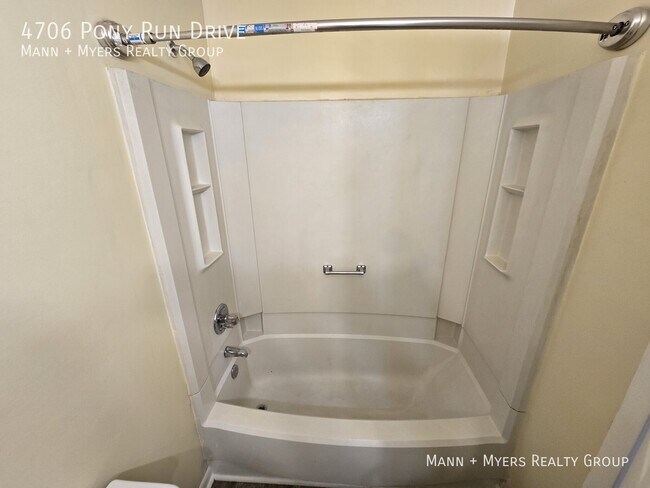 Building Photo - 4706 Pony Run Dr