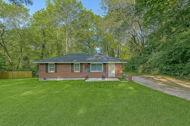Primary Photo - Move in before October 31st and get a $250...