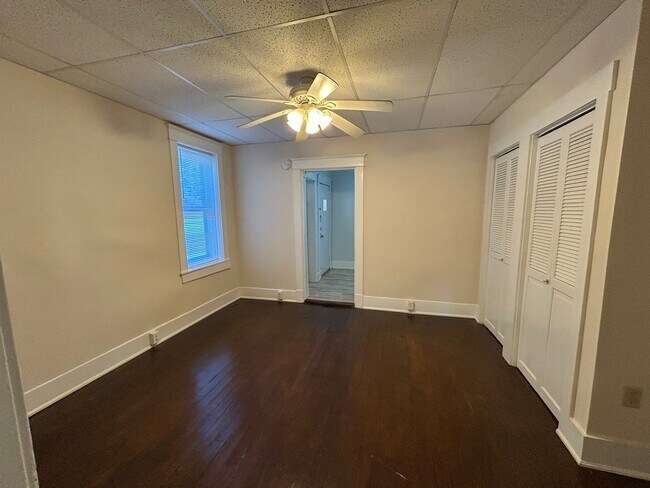 Building Photo - 929-931 Kentucky