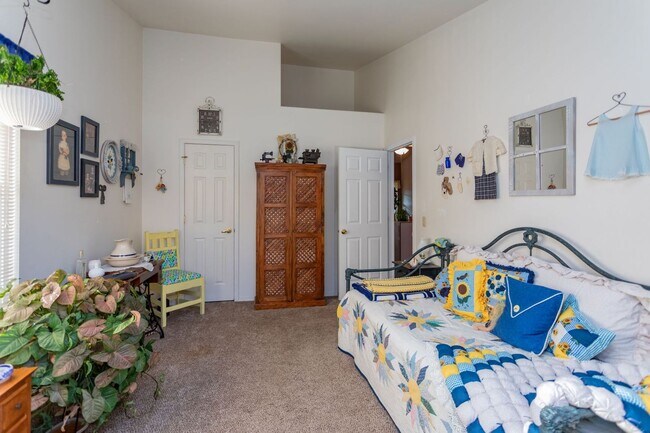 Building Photo - 111 Iveystone Ct