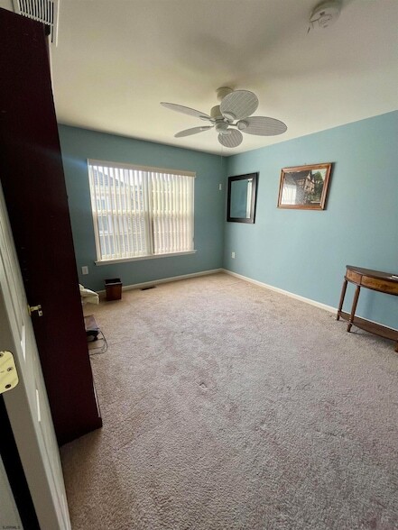 Building Photo - 38 W Delray Ln