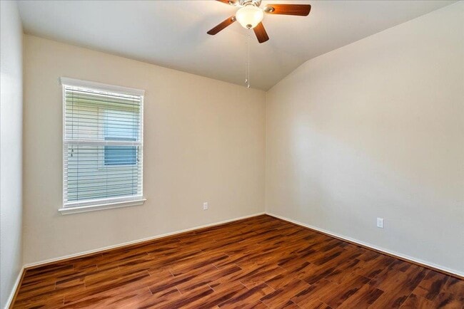 Building Photo - 255 Drystone Trail