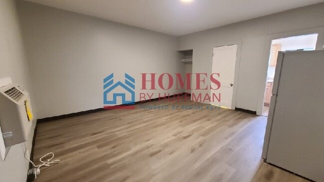 Building Photo - Effiency Unit | Move In Ready