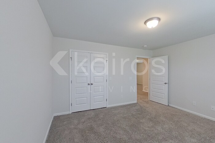 Building Photo - 247 Western Red Cedar Dr