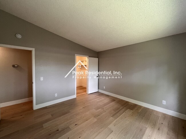 Building Photo - Nice Sacramento 2bd/1ba Halfplex!