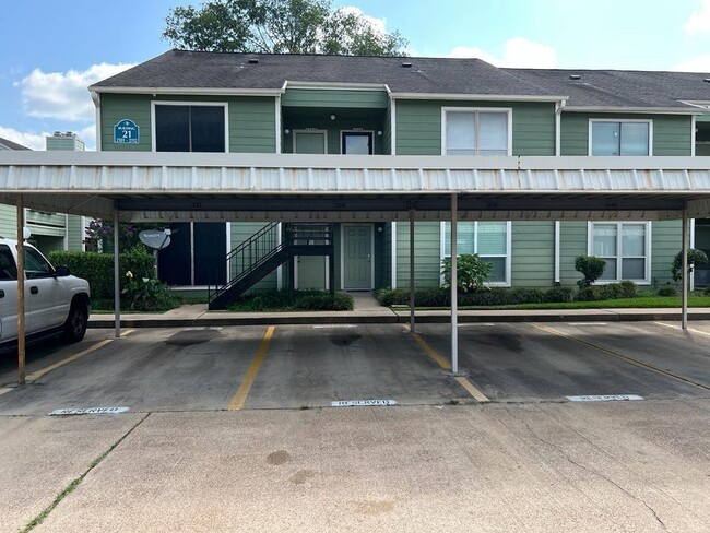 Building Photo - 14777 Wunderlich Dr
