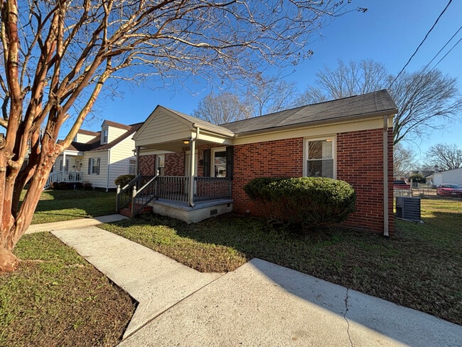 Building Photo - 321 Jefferson Ave