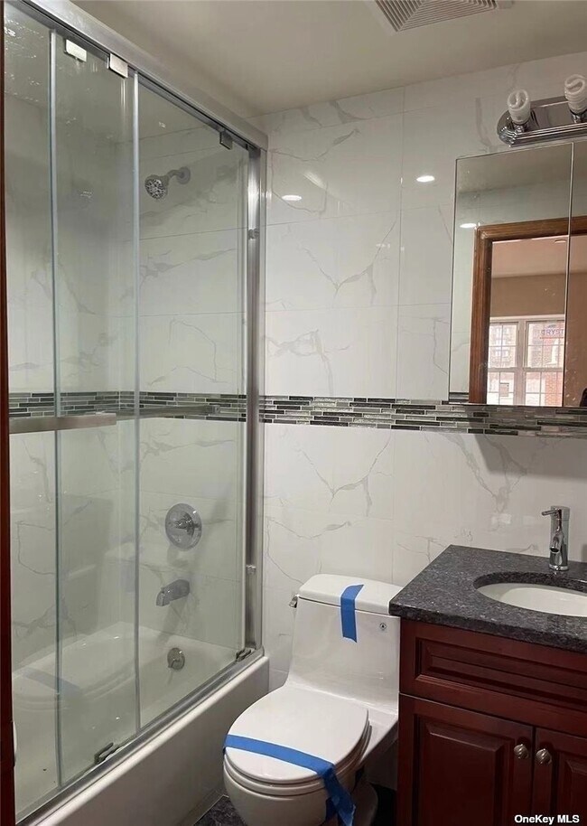 Building Photo - 43-31 Byrd St