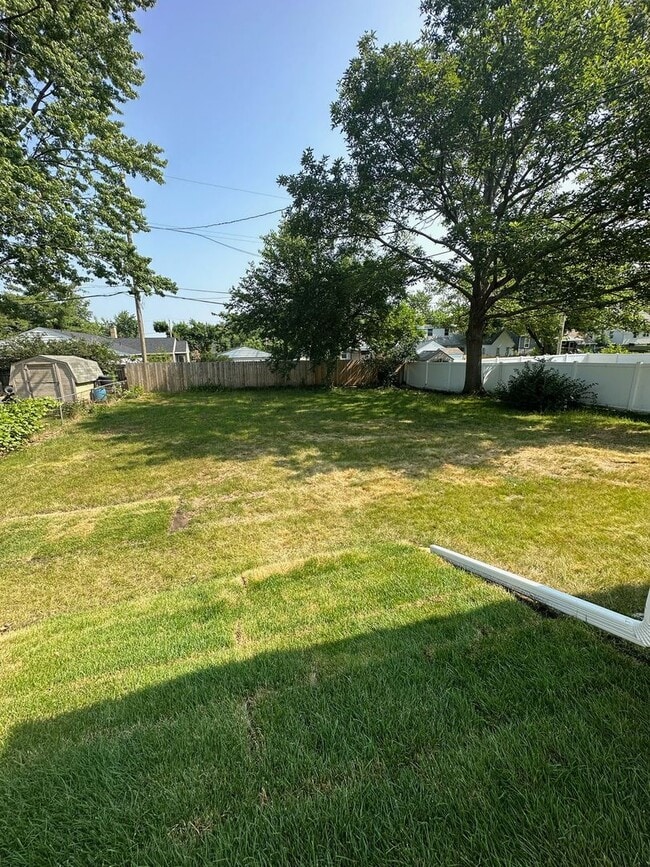 Building Photo - 1430 Staub Ct NE