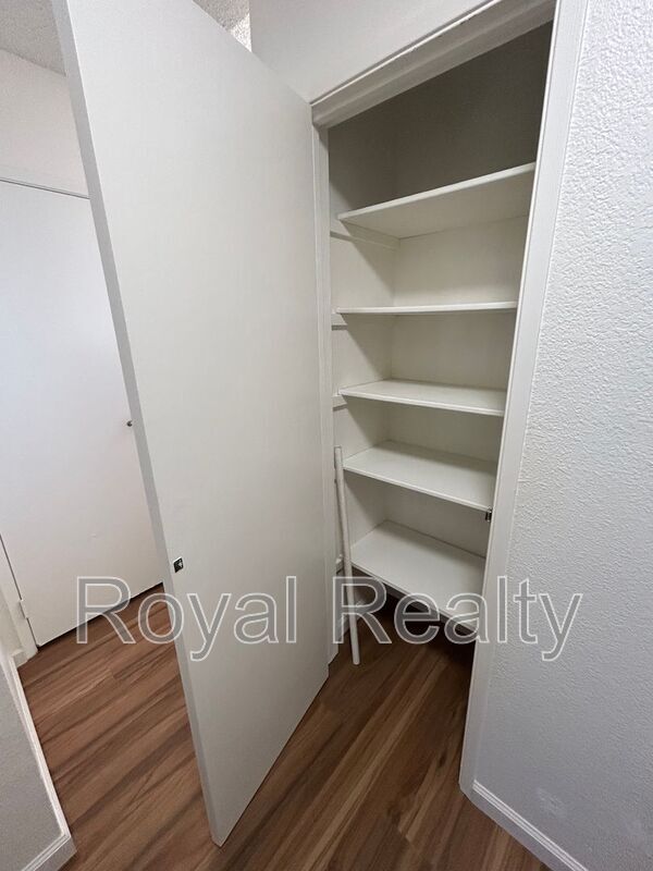 Building Photo - 92-1068-1068 Palahia St