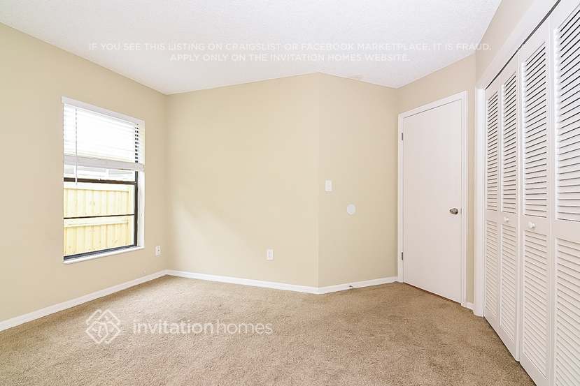 Building Photo - 1406 Clarion Dr