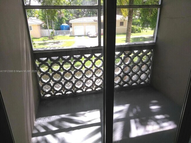 Building Photo - 6580 Santona St