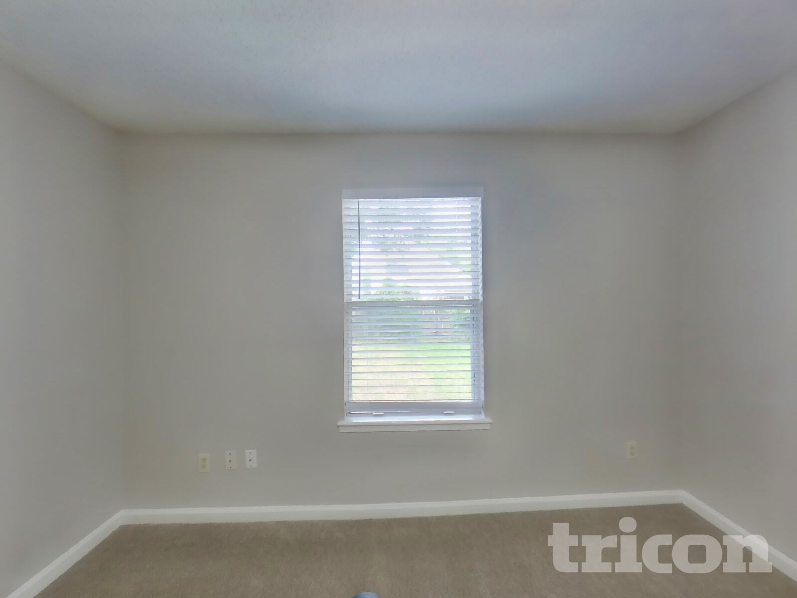 Building Photo - 1854 MacKenzie Ct N