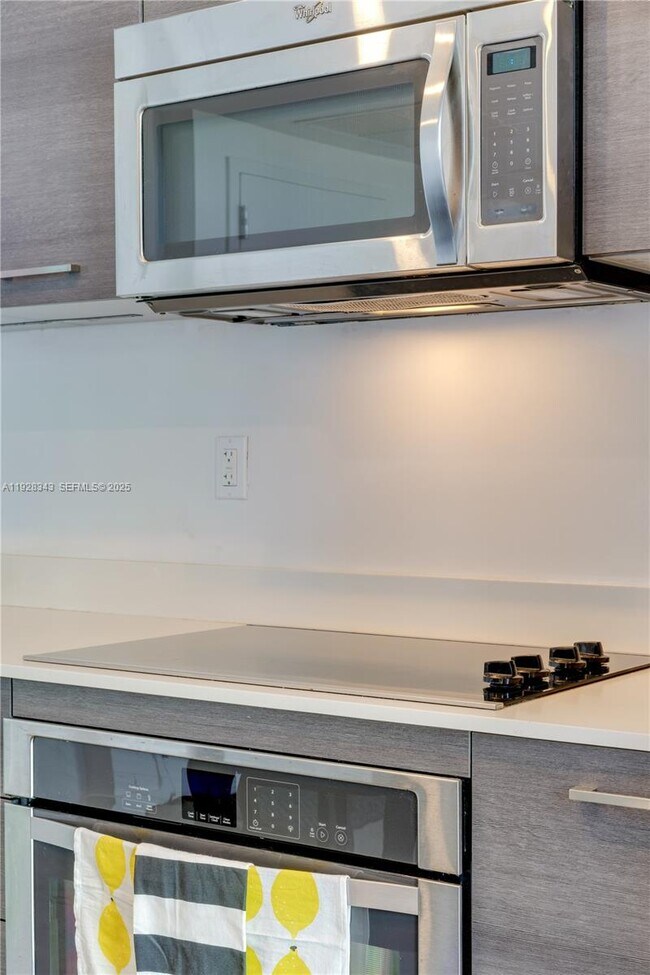 Building Photo - 151 SE 1st St