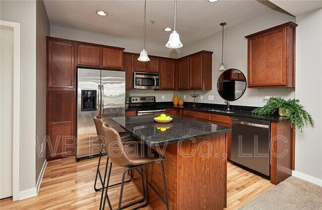 Building Photo - 180 80th St