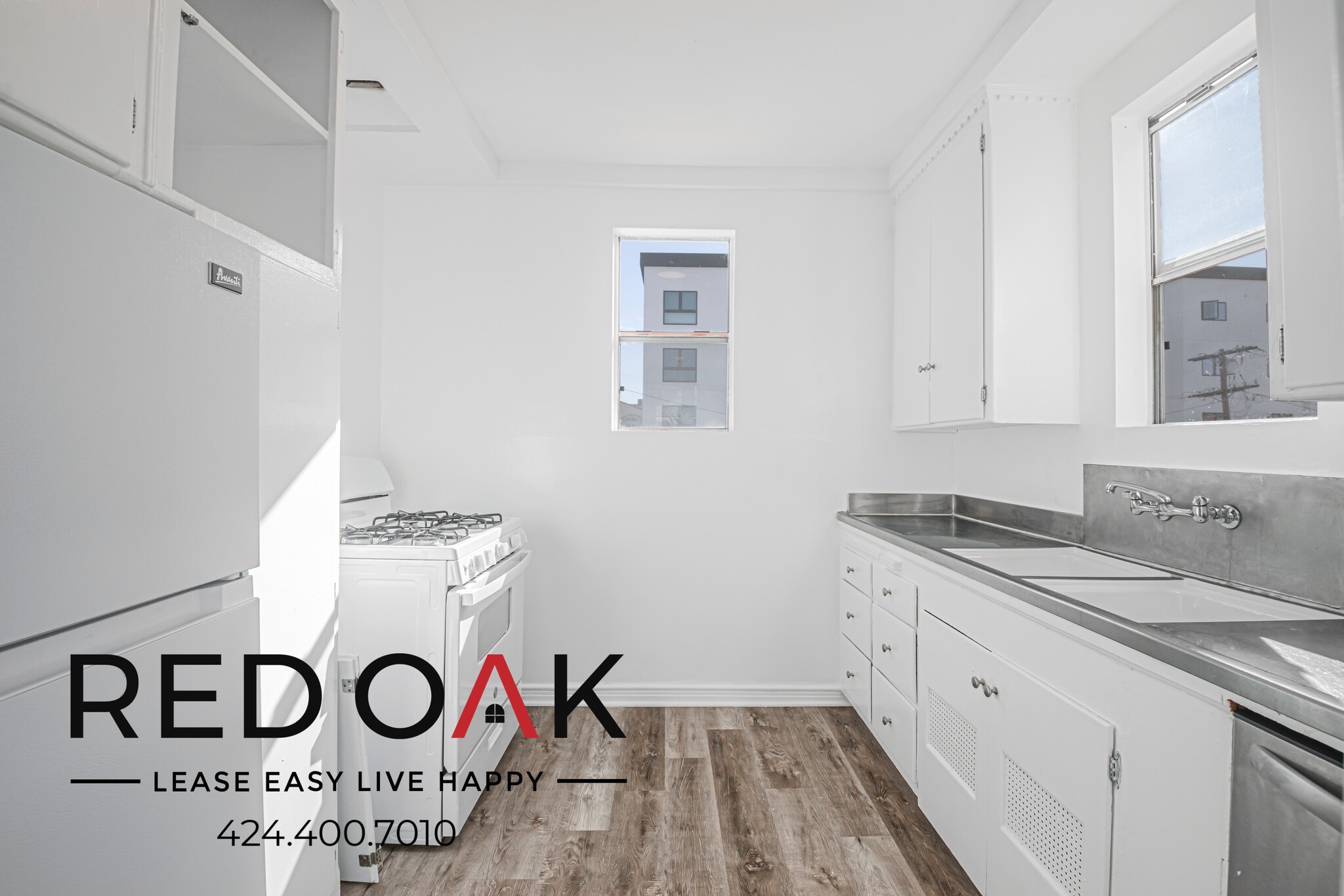 Building Photo - 5162 1/2 Clinton Ave