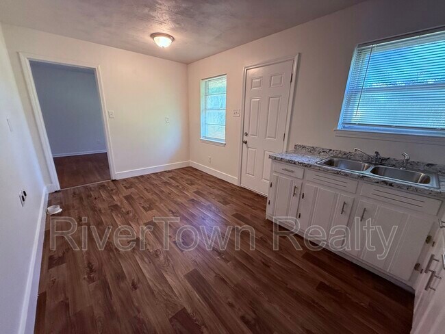 Building Photo - 4867 Haleville Rd