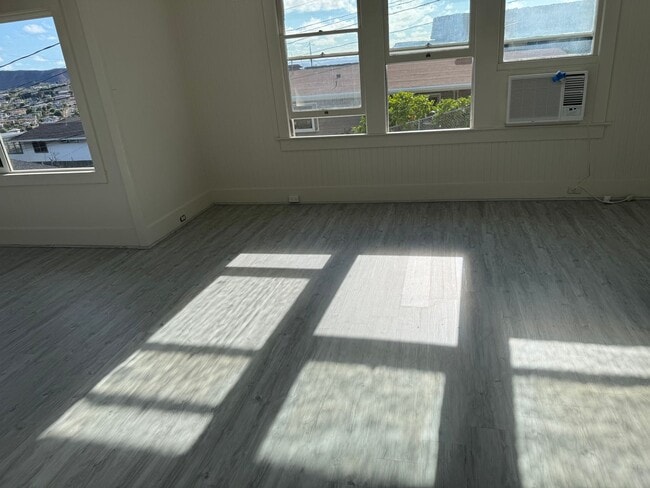 Building Photo - Lower Wilhelmina Rise, Spectacular Ocean, ...