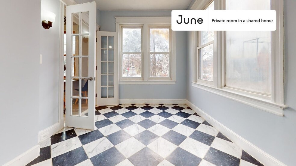 Building Photo - Room in Shared 7 bed/6 bath home in Dupont Park