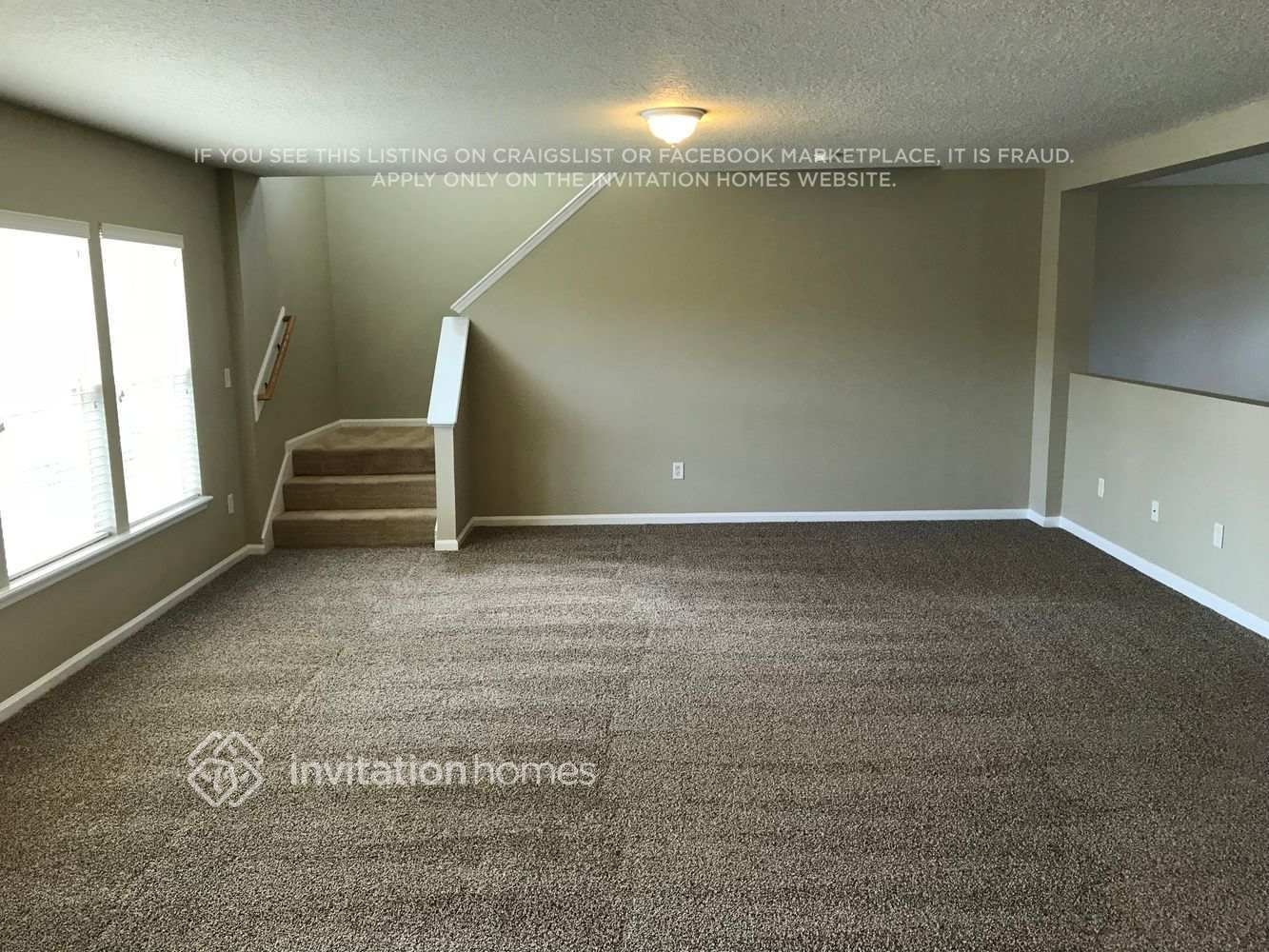 Building Photo - 12329 Deersong Dr N