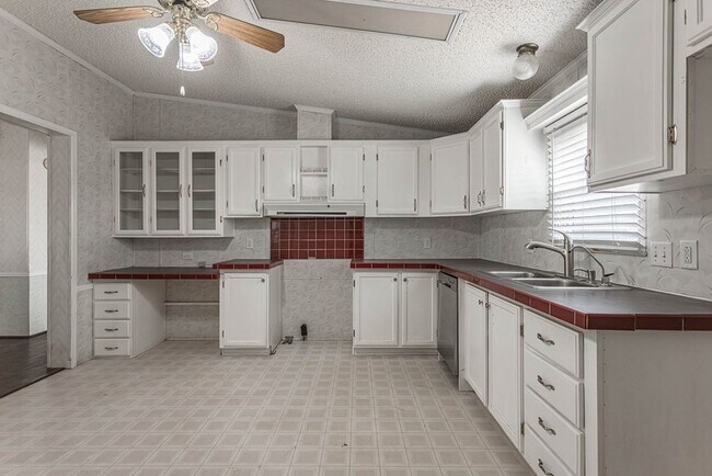 Building Photo - 4448 E Morning Glory Rd
