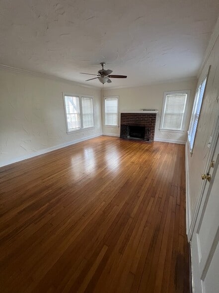 Living room - 1569 Palm Ave