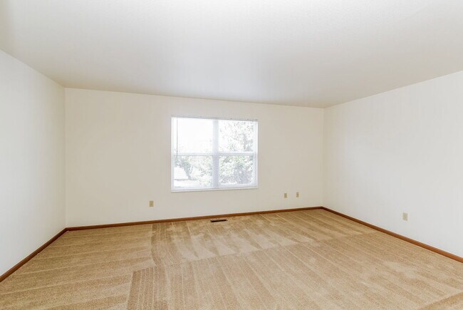 Building Photo - 4477 Lake Michigan Dr