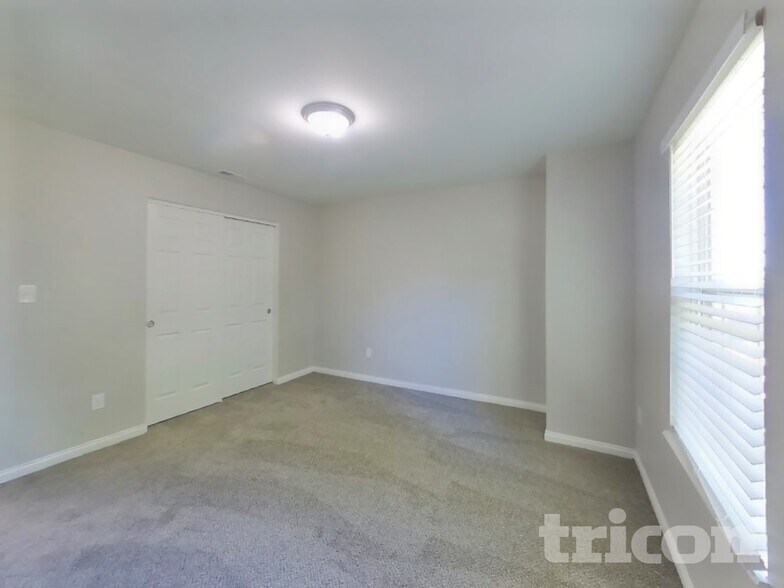 Building Photo - 13600 Ayrshire Cir