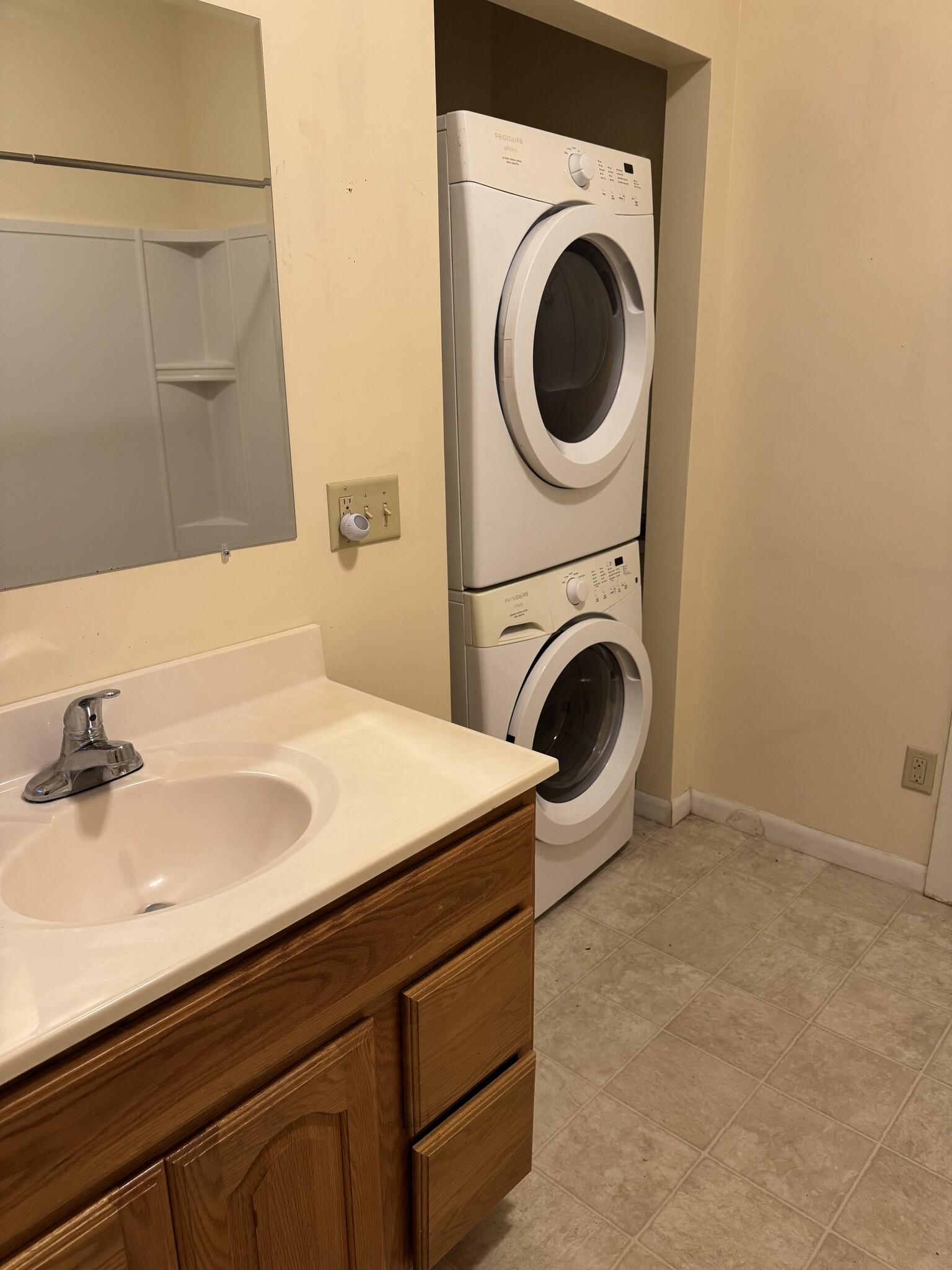 Wash/Dryer in Bathroom - 50 N Main St