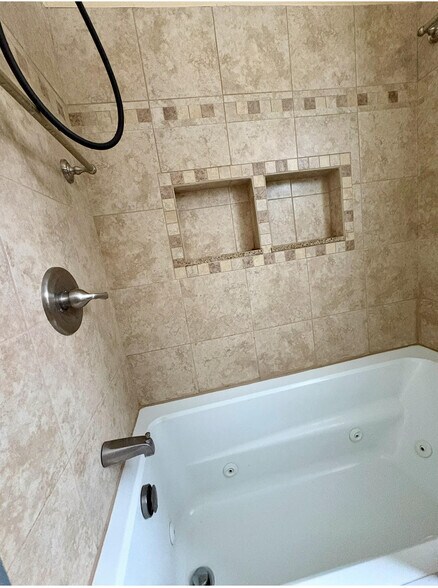 Building Photo - 51 Church St