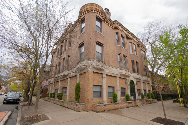 Building Photo - 2057 N Seminary Ave