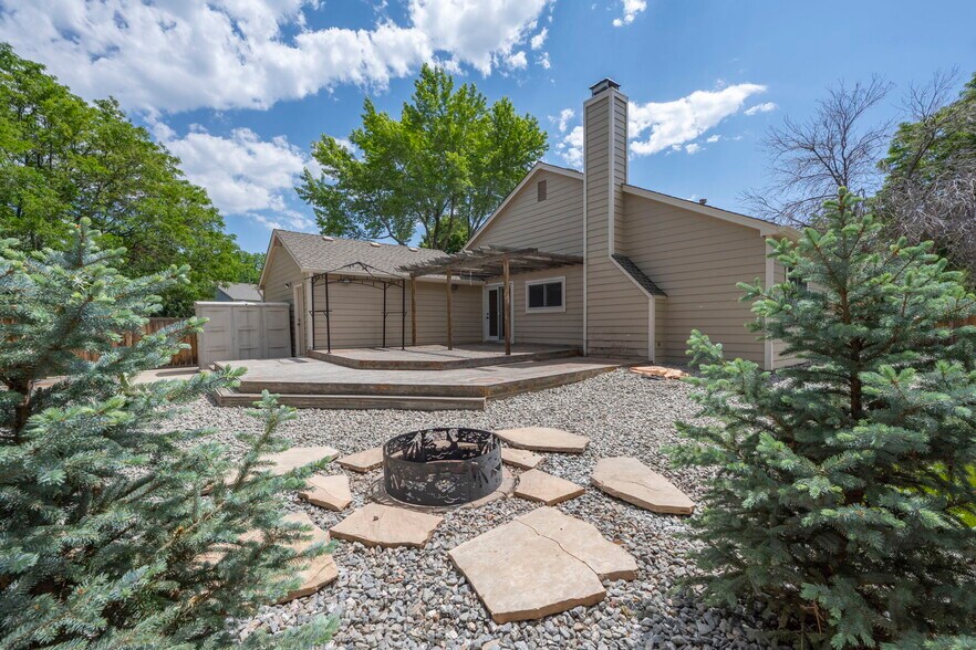 Building Photo - 12665 Grove Ct