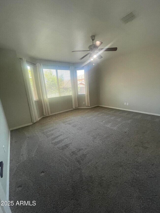 Building Photo - 13159 W Rowel Rd