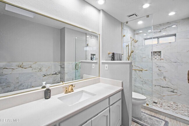 Building Photo - 1984 Paseo Granada Ln