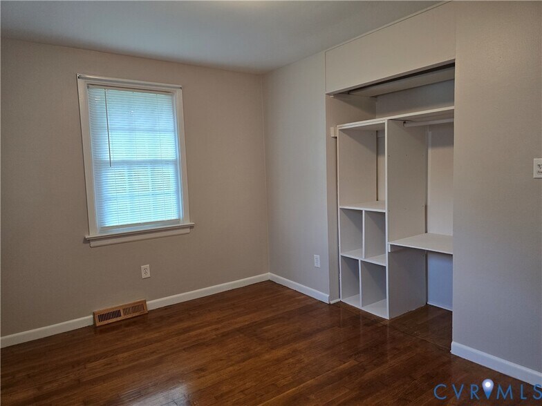 Building Photo - 7998 Wynbrook Ln