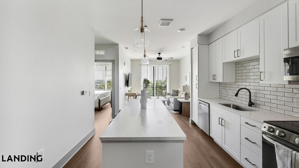 Building Photo - 1310 Hillside Ave