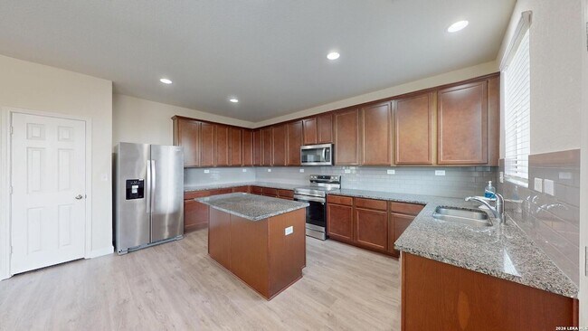 Building Photo - 344 Autumn Rouge