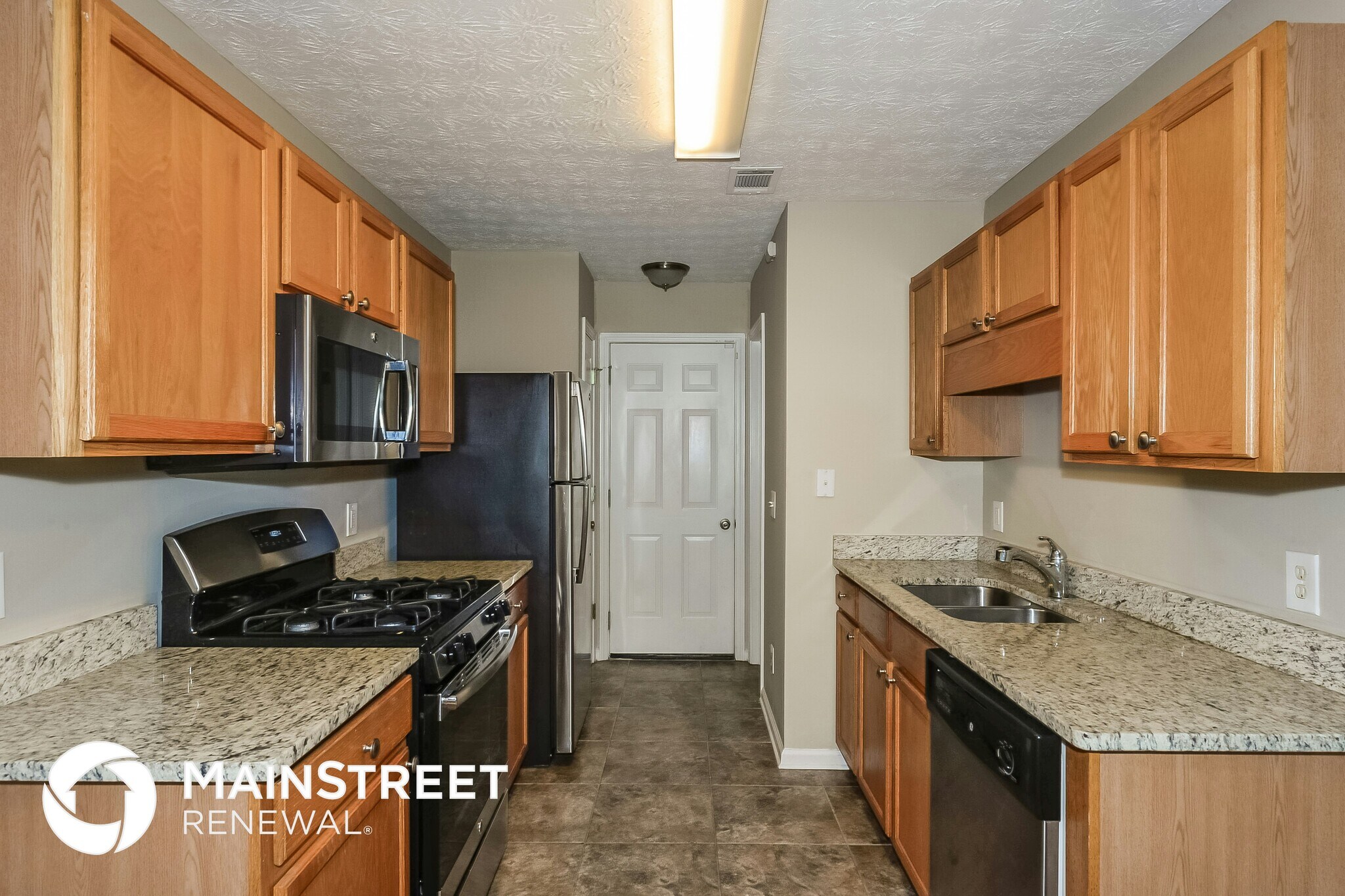 Building Photo - 815 Lakeside Cir