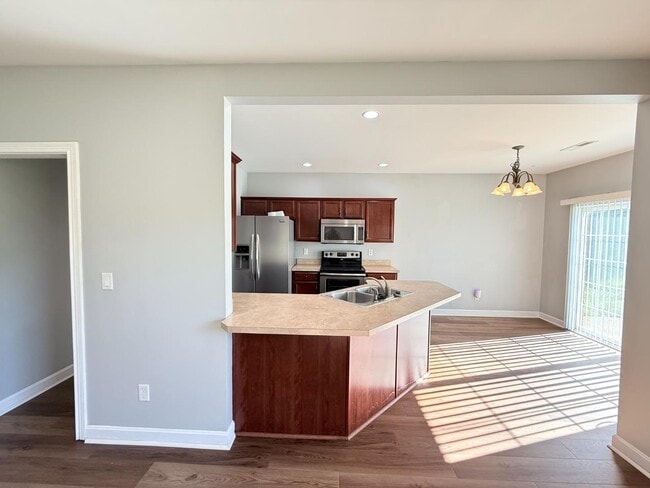 Building Photo - 6313 Sky Crest Ct