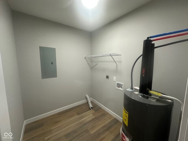 Building Photo - 2612 Boulevard Pl