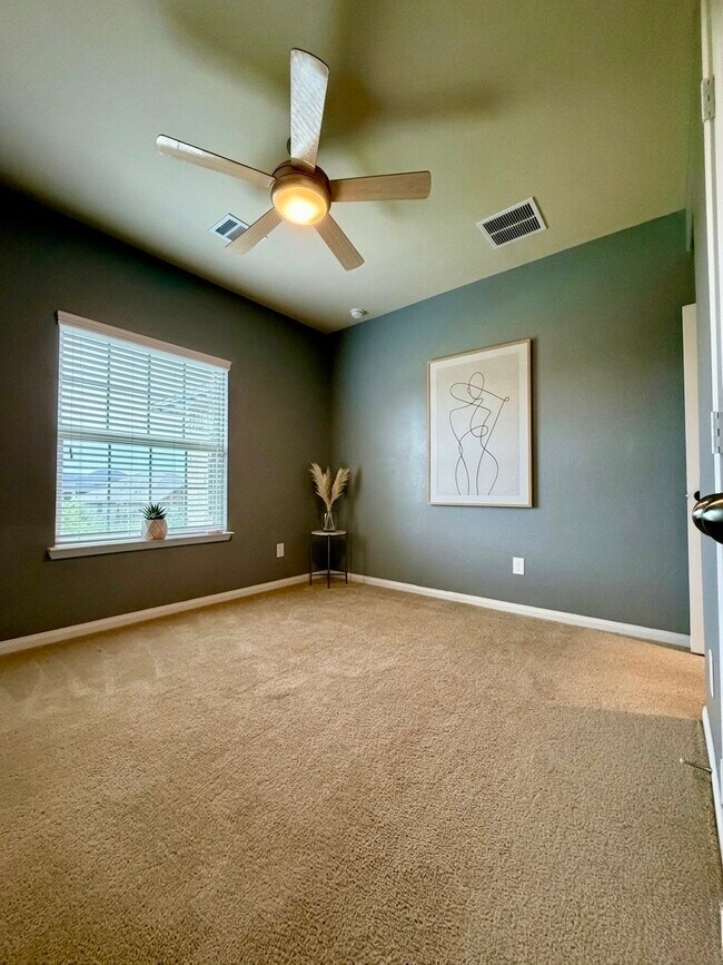 Building Photo - 17518 Cypress Hilltop Wy