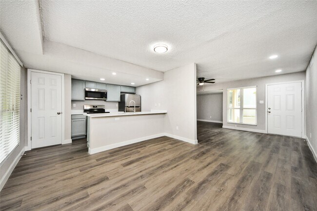 Building Photo - 781 Country Pl Dr