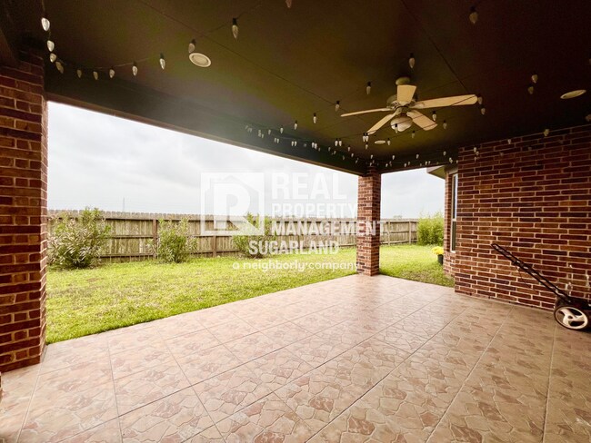 Building Photo - Stunning 5-Bedroom, 4.5-Bath Home for Rent in Richmond, TX