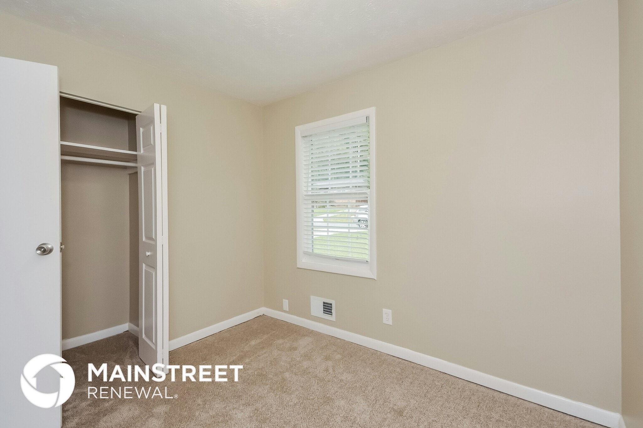 Building Photo - 464 Pinecrest Dr