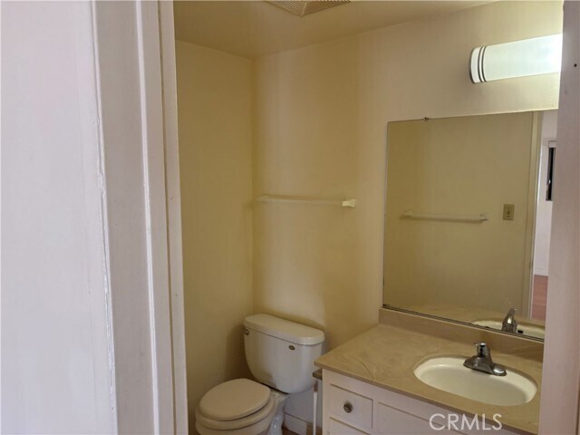 Building Photo - 415 N 3rd St